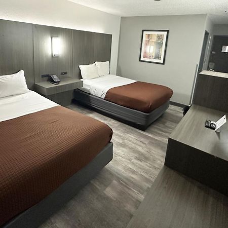 Magnuson Hotel Fort Wayne North - Coliseum Eksteriør billede