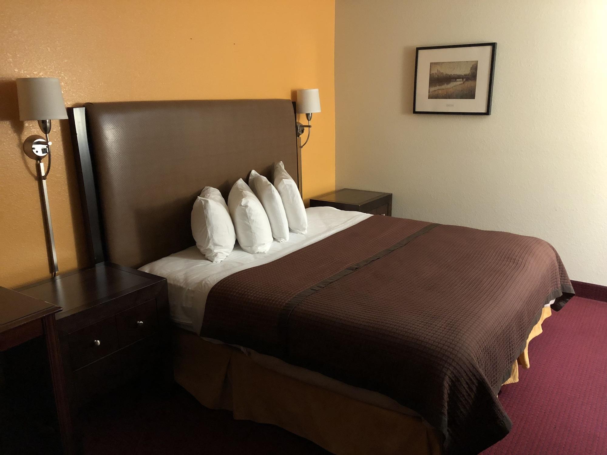 Magnuson Hotel Fort Wayne North - Coliseum Eksteriør billede